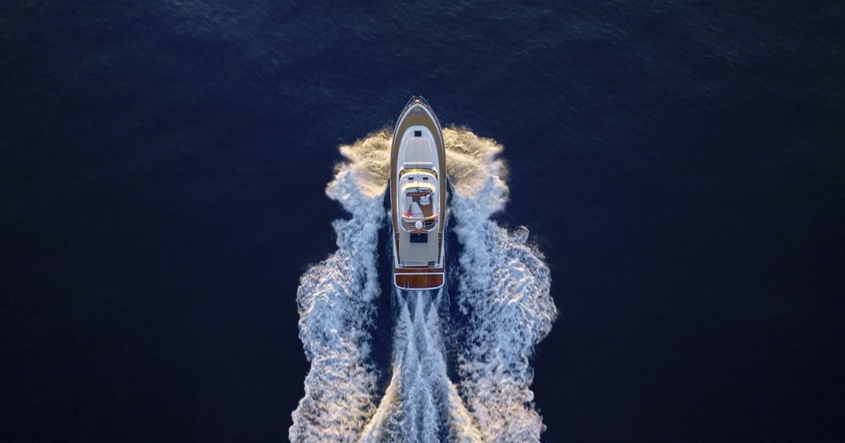 Exploring an extreme wealth line